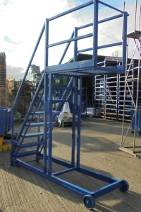 Cantilever Access Steps