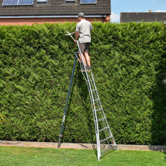 Henchman Tripod Garden Ladder -Fully Adjustable - 3 Adjustable Legs