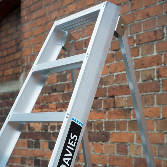 Heavy Duty Professional Swing Back Step Ladders