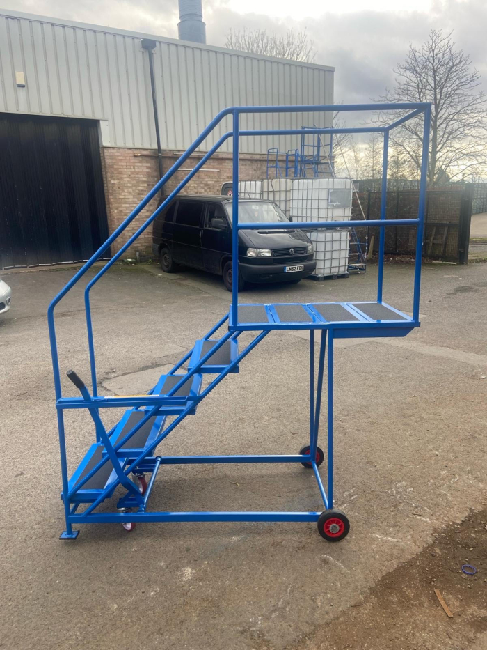 Cantilever Access Steps