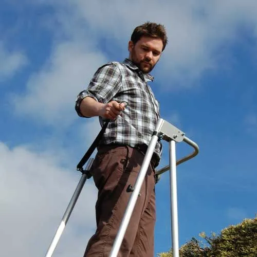 Henchman platform cradle
